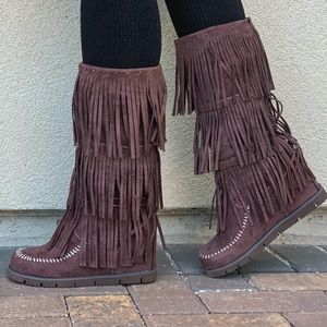 NIB Espresso Three Fringe Layered Moccasin Boots